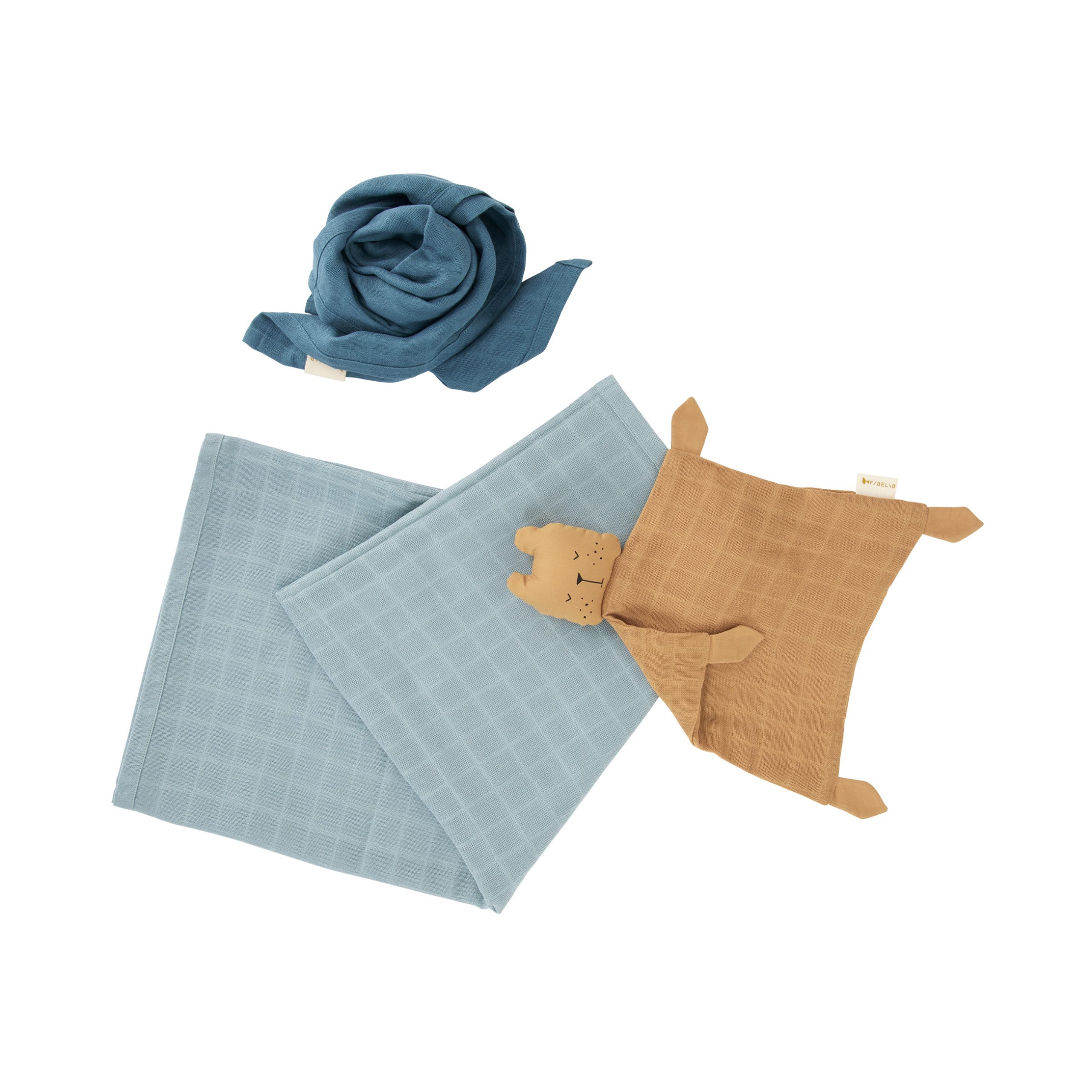 FABELAB Newborn Baby Gift Box -Cottage Blue Mix Bear lahja vastasyntyneelle vauvalle (suuri harso +musliiniliina+pehmo) - Image 3